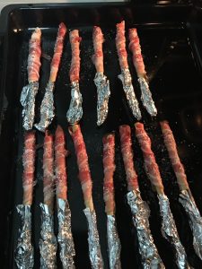 sticks de grisine cu bacon
